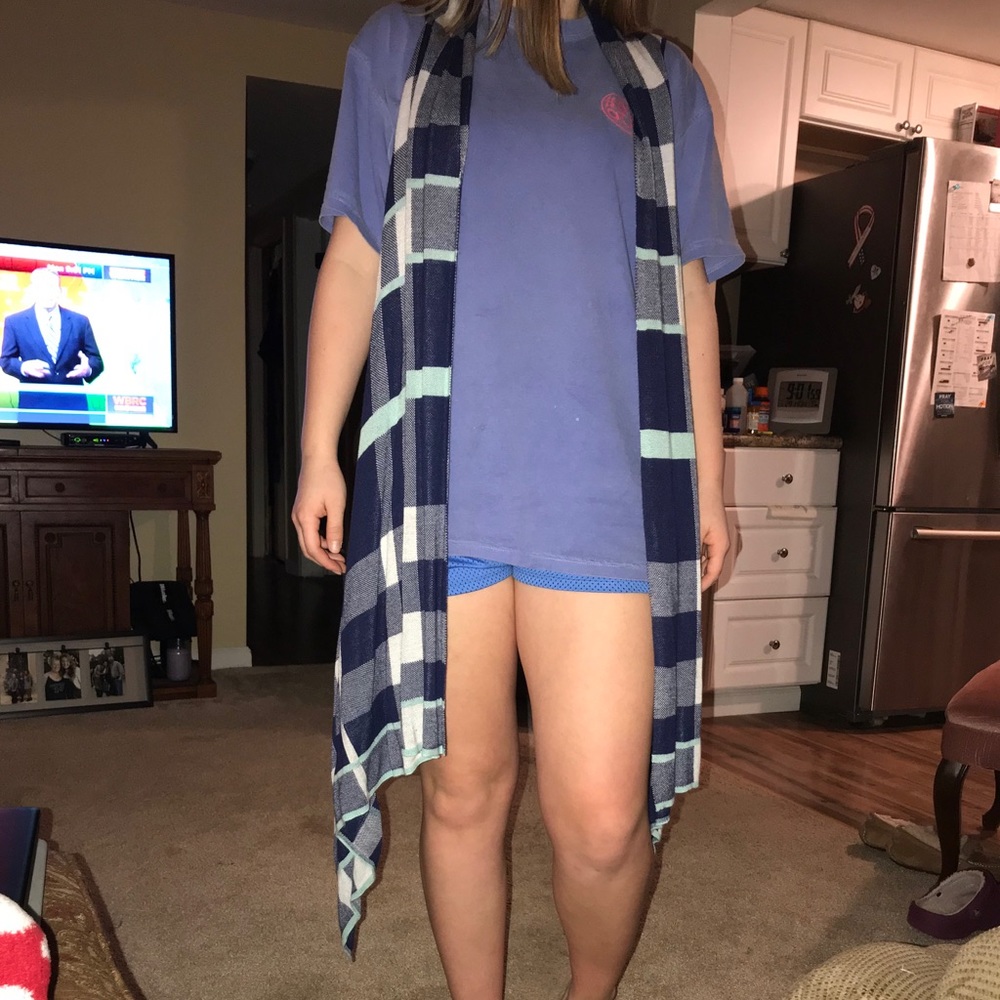 Cute Cardigan Vest!